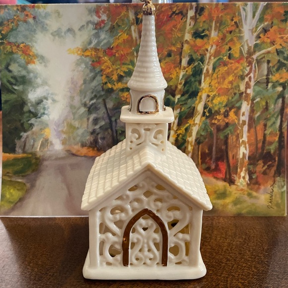 NWOT Ceramic Church with gold detail Ornament - Picture 1 of 9